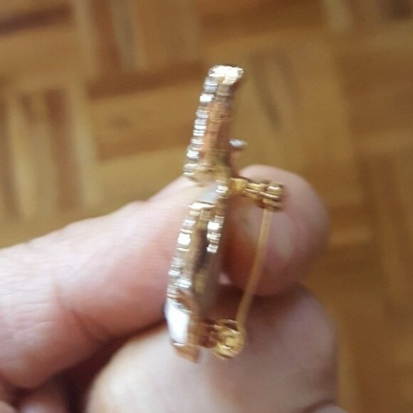 Small bling beaded rhinestone costume jewelry fish pin broach - Picture 4 of 7